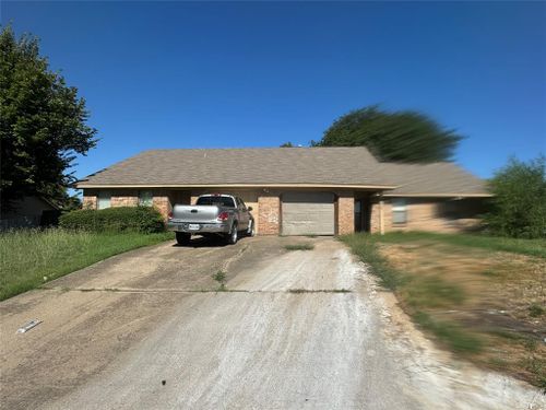 302 Ware Drive, Grand Prairie, TX, 75051 | Card Image