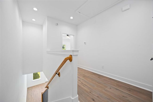 Upstairs Landing | Image 19