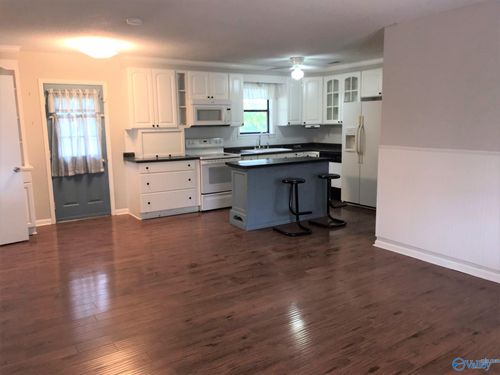 22193 Bragg St, Athens, AL, 35613-2651 | Card Image