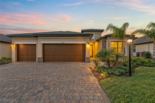3257 Altimira Dr, FORT MYERS, FL, 33905-6046 | Card Image
