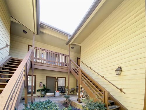 205-1620 Waterston Ave, Austin, TX, 78703-3964 | Card Image