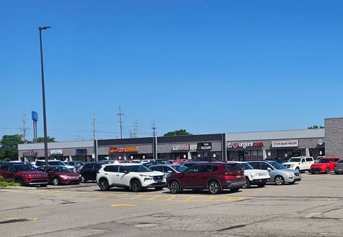 20773 E 13 Mile Rd, Roseville, MI, 48066-4503 | Card Image