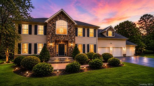3 Alloway Cres, Highland Mills, NY, 10930-8322 | Card Image