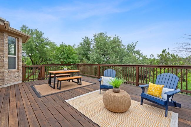 Large outdoor deck | Image 29