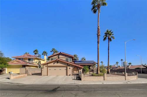 3676 Hache St, Las Vegas, NV, 89103-1326 | Card Image