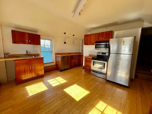 apt-3-17 Suffolk St, Chelsea, MA, 02150-4431 | Card Image