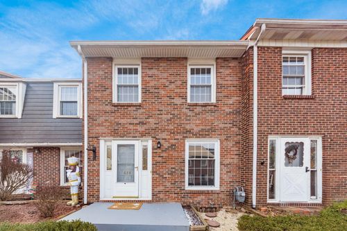 634 Dlyn St, Columbus, OH, 43228-2516 | Card Image