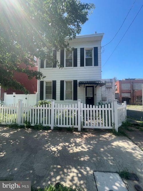 514 Chestnut St, POTTSTOWN, PA, 19464-5620 | Card Image
