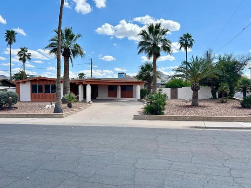 2601 E Cinnabar Ave, Phoenix, AZ, 85028-4357 | Card Image