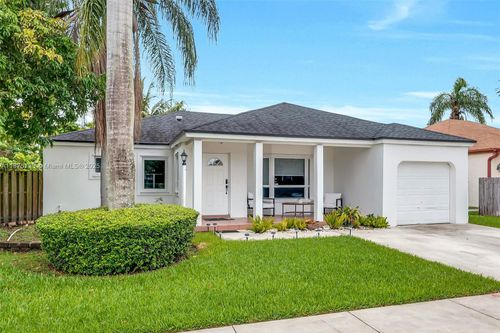 15450 Sw 143rd Ave, Miami, FL, 33177-1051 | Card Image