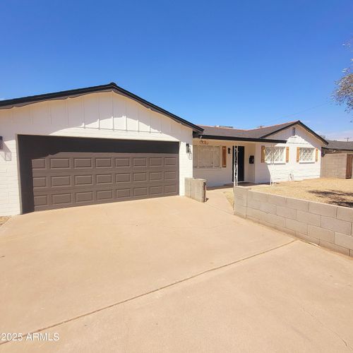 7226 E Portland St, Scottsdale, AZ, 85257-3424 | Card Image
