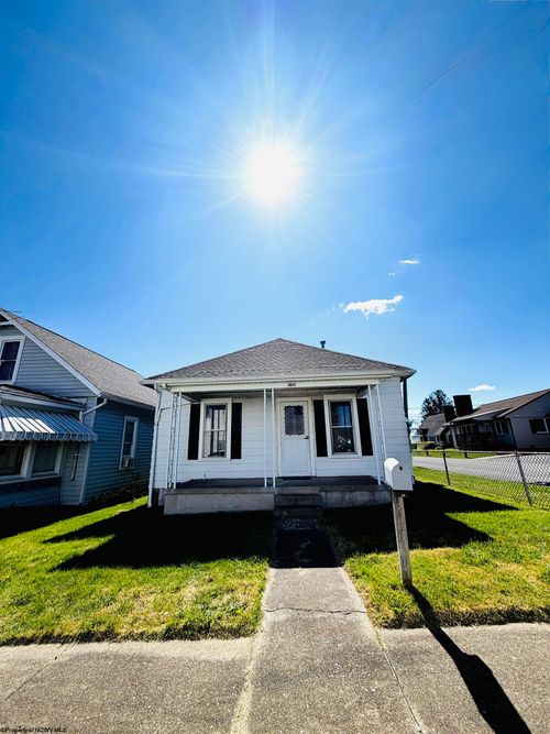 500 Ohio Ave, Nutter Fort, WV, 26301-4512 | Card Image