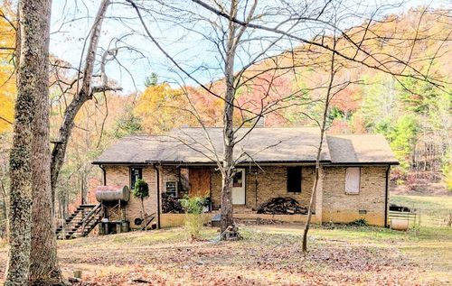 2192 Byllesby Rd, Ivanhoe, VA, 24350-3074 | Card Image