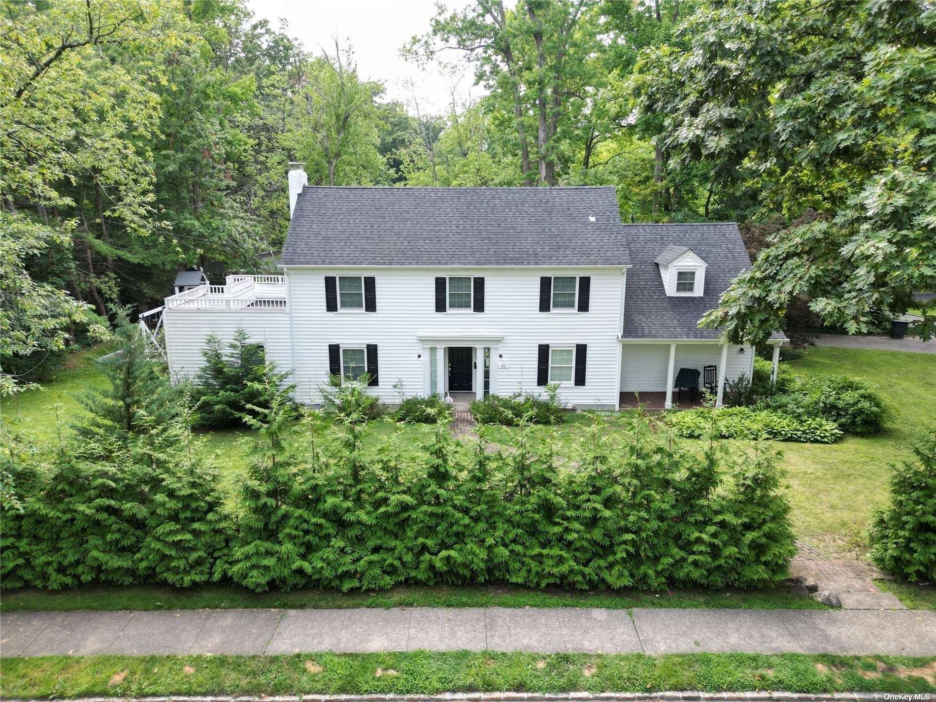 Station Rd, Great Neck, NY 11023
