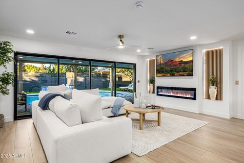 8238 E Jackrabbit Rd, Scottsdale, AZ, 85250-6615 | Card Image