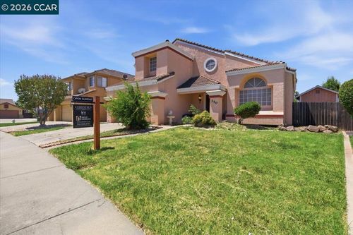 330 Bartlett Ct, Suisun City, CA, 94585-3713 | Card Image