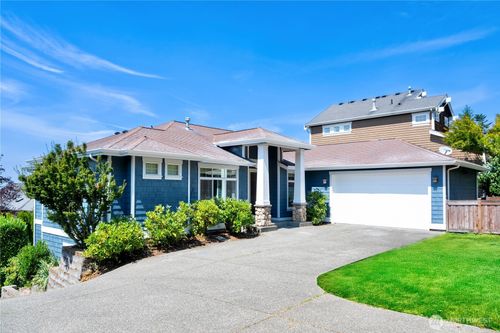 6230 167th Ave Se, Bellevue, WA, 98006-5645 | Card Image