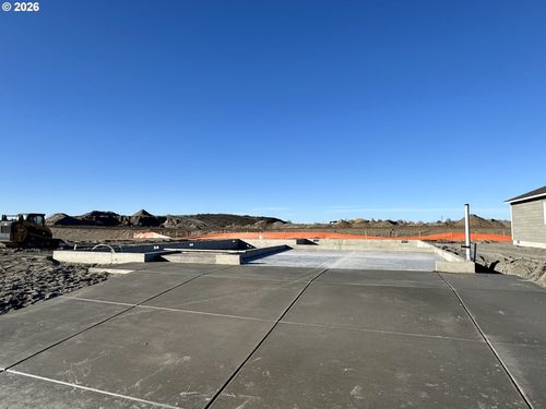 885 E Kinsley Ave, Hermiston, OR, 97838-2359 | Card Image