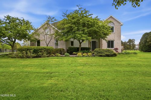 319 Valley Ln, Perrysburg, OH, 43551-2767 | Card Image