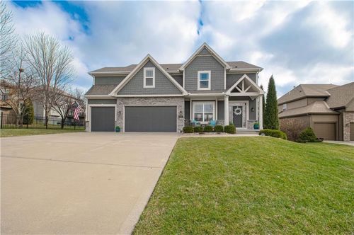 8909 Ne 95th Ct, Kansas City, MO, 64157-8675 | Card Image