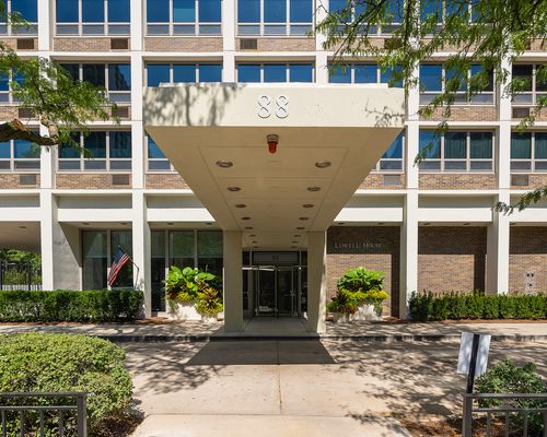 1003l-88 W Schiller St, Chicago, IL, 60610-2018 | Card Image