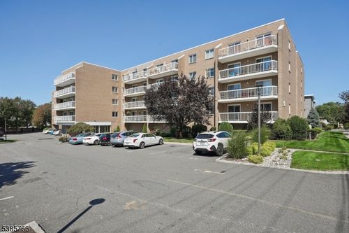 apt-116-38 Moonachie Rd, Hackensack, NJ, 07601-6554 | Card Image