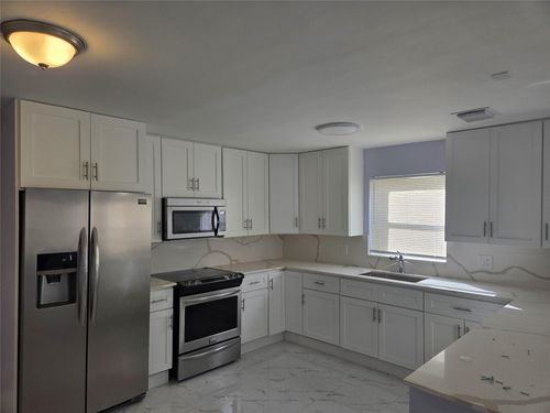 7925-7925 Sw 9th St, North Lauderdale, FL, 33068-2124 | Card Image