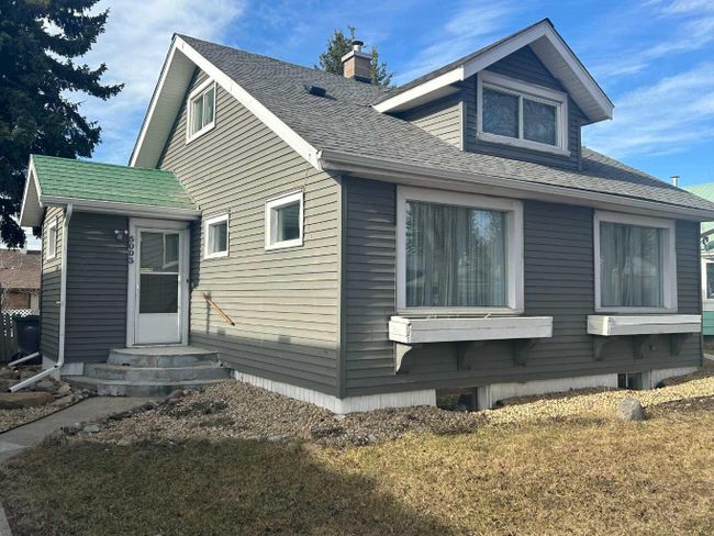 5003 56 Avenue, Home with 4 bedrooms, 1 bathrooms and 3 parking in Ponoka AB | Image 2