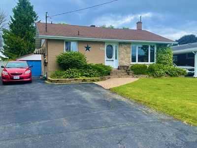 417 Danis Ave, House other with 3 bedrooms, 2 bathrooms and 4 parking in Cornwall ON | Image 1