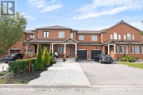 156 Dolce Cres, Woodbridge, ON, L4H3C7 | Card Image