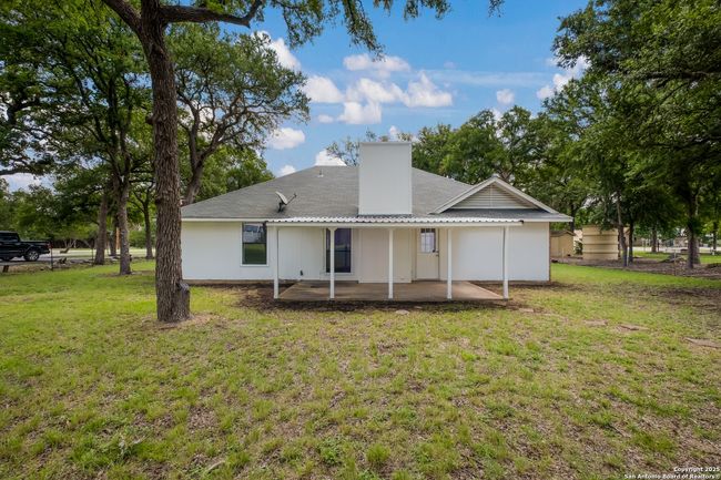 1390 Misty Ln, House other with 3 bedrooms, 2 bathrooms and null parking in Spring Branch TX | Image 19