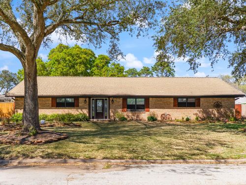3921 Wickersham St, Bay City, TX, 77414-6940 | Card Image