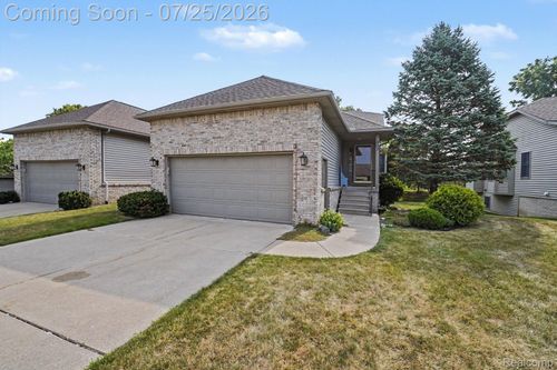 307 Creekwood Cir, Linden, MI, 48451-8969 | Card Image