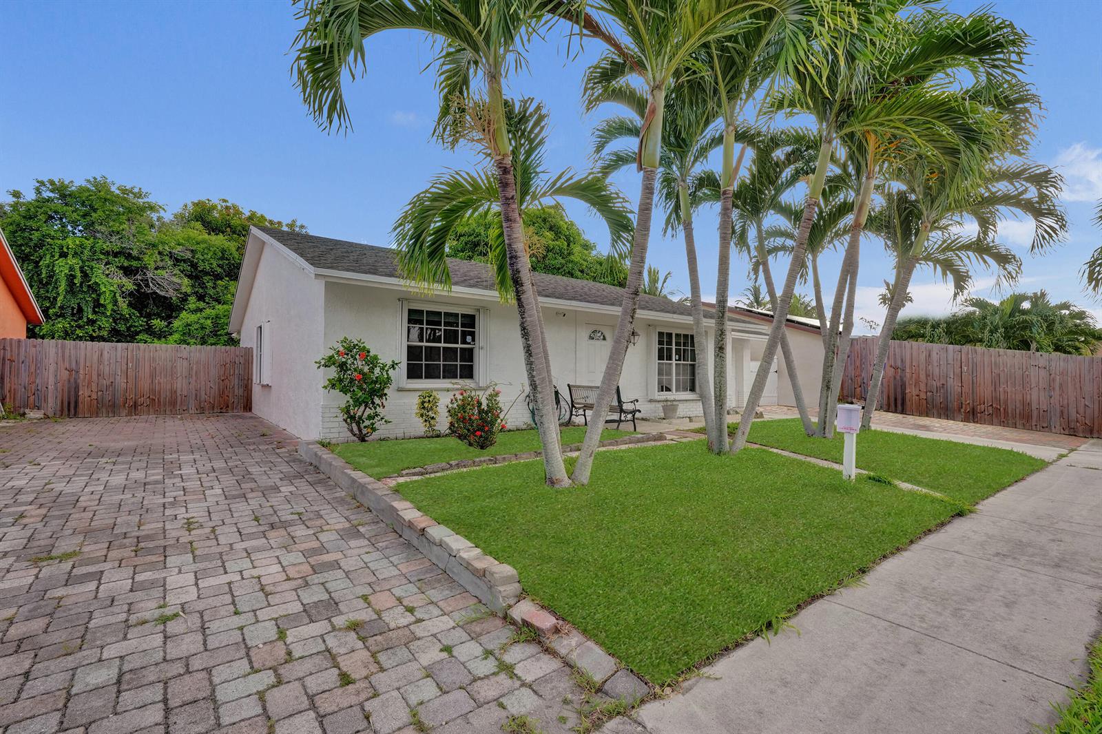 Residential in Lake Worth 3