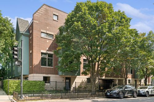 a-2751 N Greenview Ave, Chicago, IL, 60614-1166 | Card Image