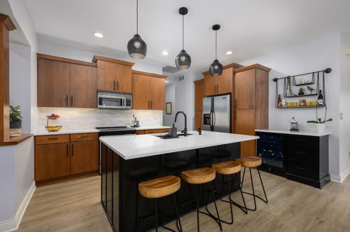 255 Golden Bear Ln, Zumbrota, MN, 55992-5182 | Card Image