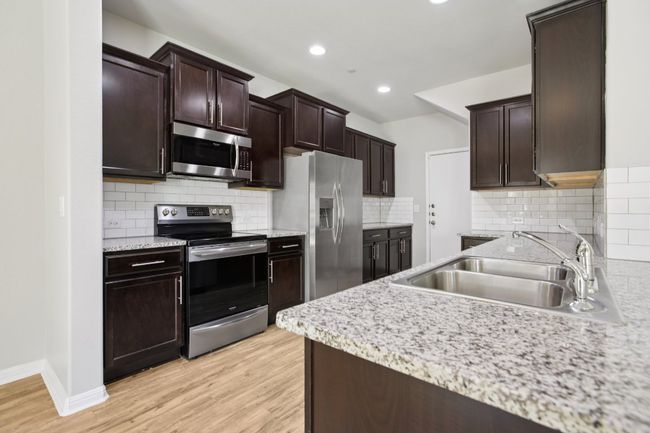 APT-2903 - 516 E Slaughter Ln, Condo with 2 bedrooms, 3 bathrooms and 2 parking in Austin TX | Image 9