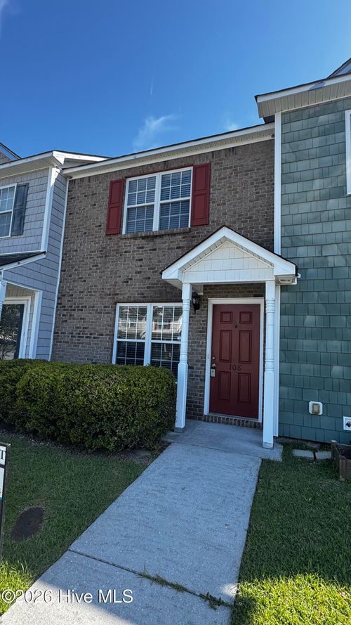 108 Ashwood Dr, Jacksonville, NC, 28546-8351 | Card Image