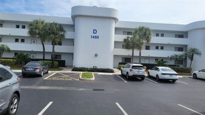 19-D - 1460 Sheridan St, Condo with 2 bedrooms, 2 bathrooms and null parking in Hollywood FL | Image 1