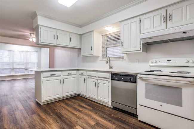 2 Preston Trail Ct, House other with 3 bedrooms, 2 bathrooms and null parking in Pantego TX | Image 9