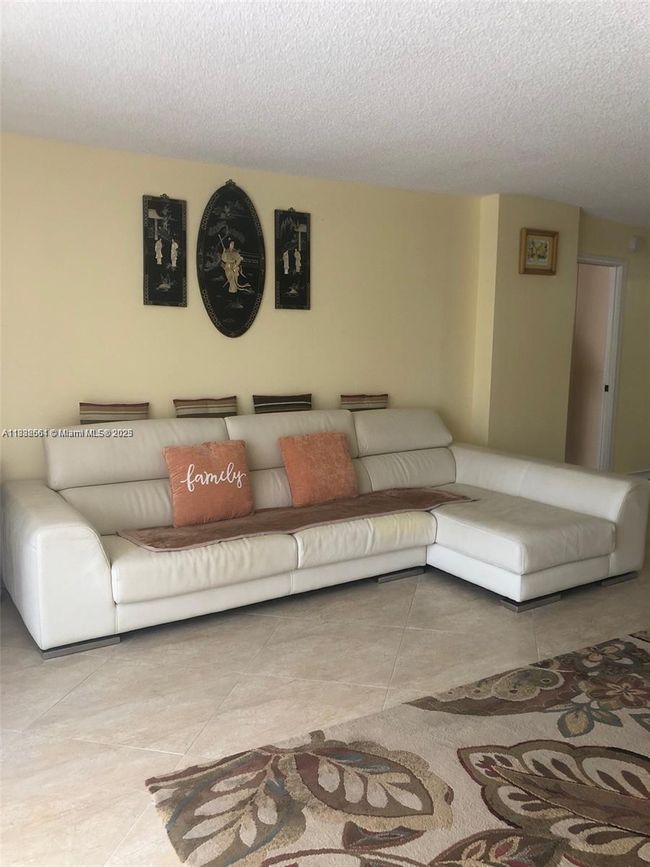 APT-5H - 1865 S Ocean Dr, Condo with 1 bedrooms, 2 bathrooms and null parking in Hallandale Beach FL | Image 7