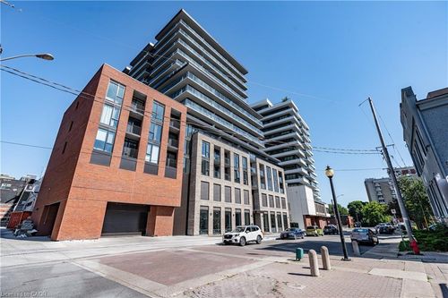 422-1 Jarvis St, Hamilton, ON, L8R3J2 | Card Image