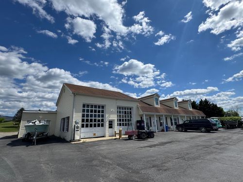 5086 Lee Jackson Hwy, GREENVILLE, VA, 24440-1845 | Card Image