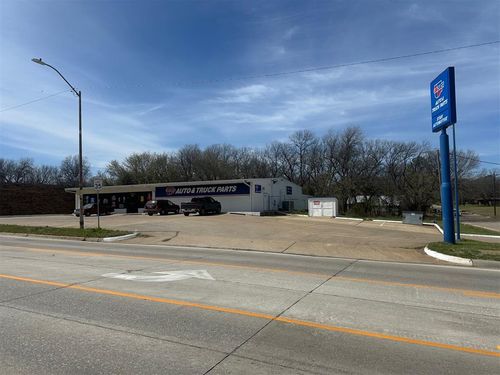 1017 N Washington St, Ardmore, OK, 73401-6736 | Card Image