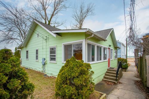 36.5 Lake Shore Dr, South Haven, MI, 49090-1131 | Card Image