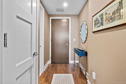 apt-19b-5 Renaissance Sq, White Plains, NY, 10601-3046 | Card Image