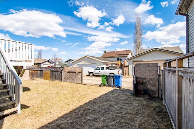 355 Duston Street, Home with 4 bedrooms, 3 bathrooms and 2 parking in Red Deer AB | Image 32