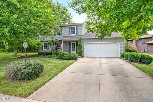 15033 Wilmington Dr, Strongsville, OH, 44136-5267 | Card Image