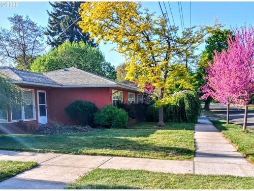 1302 2nd St, La Grande, OR, 97850-1408 | Card Image