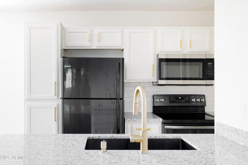 146-2938 N 61st Pl, Scottsdale, AZ, 85251-7028 | Card Image